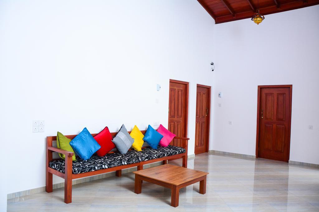 Villa Shanaya Hikkaduwa Esterno foto