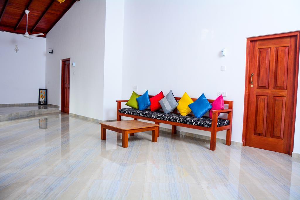 Villa Shanaya Hikkaduwa Esterno foto