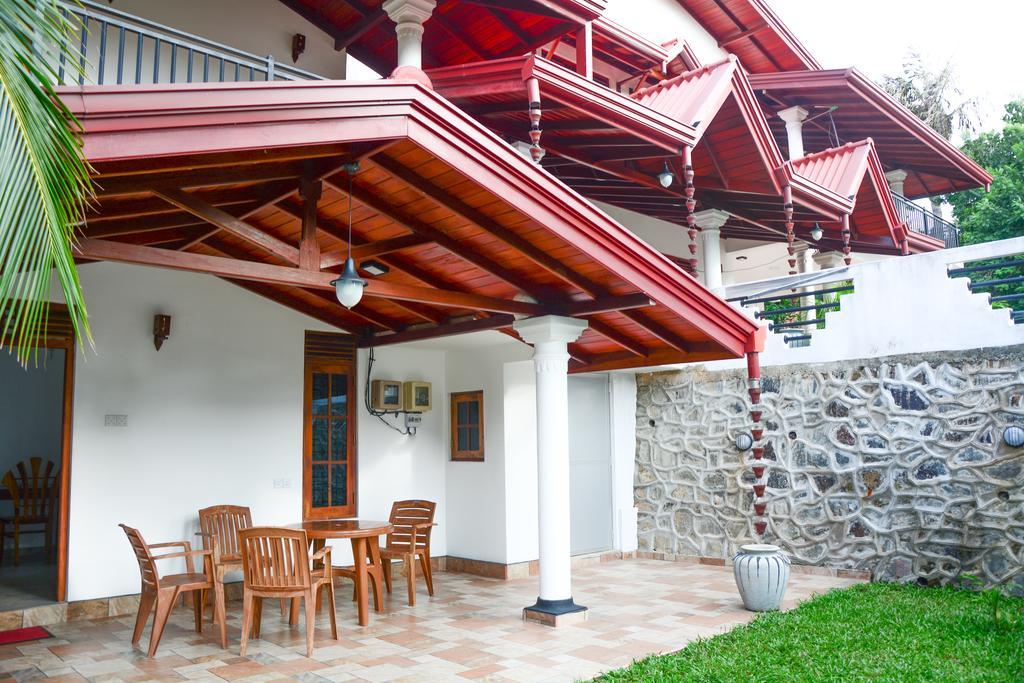 Villa Shanaya Hikkaduwa Esterno foto