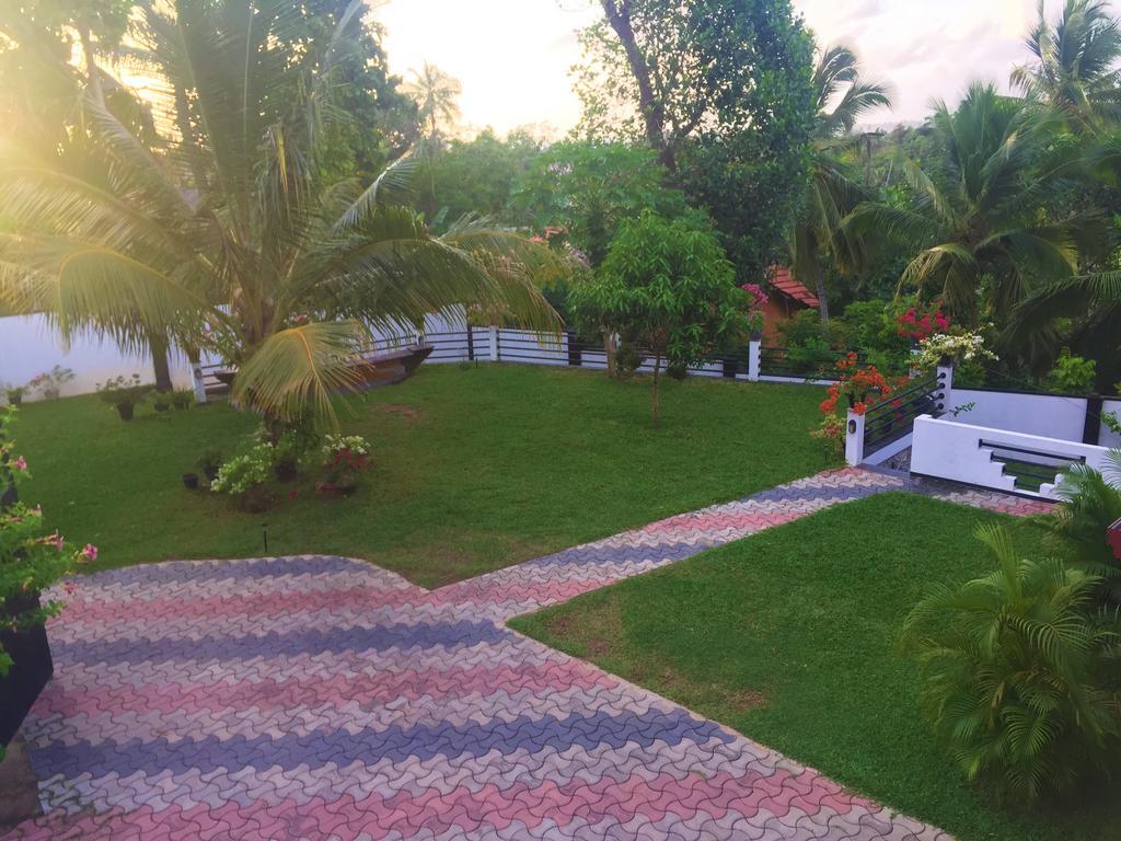 Villa Shanaya Hikkaduwa Esterno foto